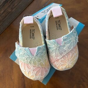 Toms Pink Ombre Floral Lace Slip-Ons